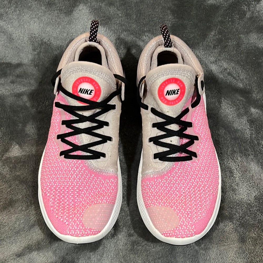 Nike Joy Ride Run Flyknit Platinum Violet WMNS Sz 7.5 EUC # AQ2731-006